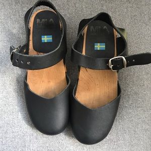 Mia clogs